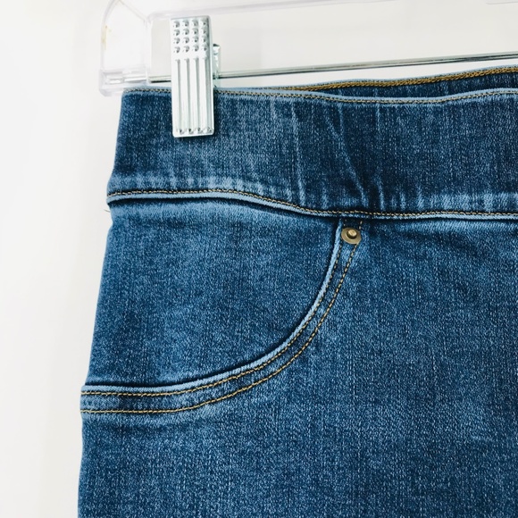 Spanx Distressed Ankle Skinny Jeans in Medium Wash Size Small - Picture 2 of 11